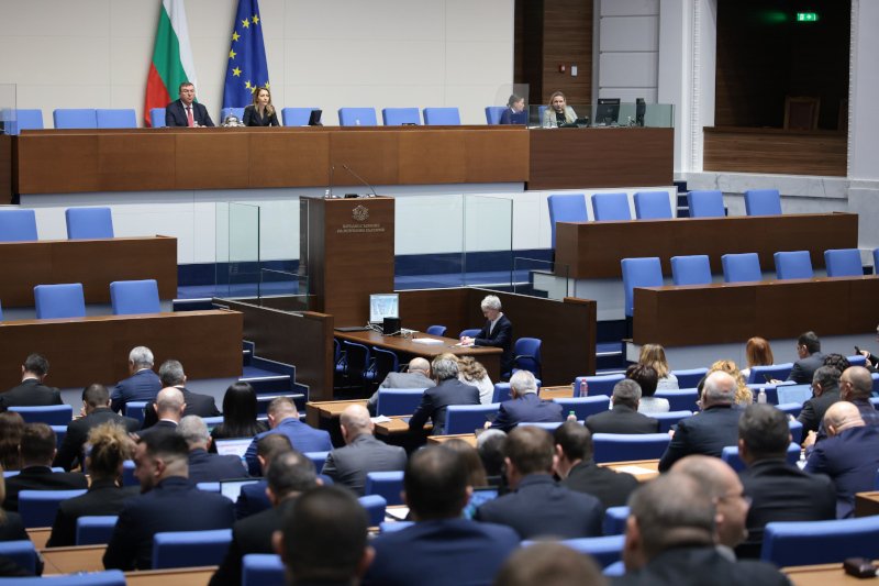 Пленарно заседание на Народното събрание по време на гласуване на закон