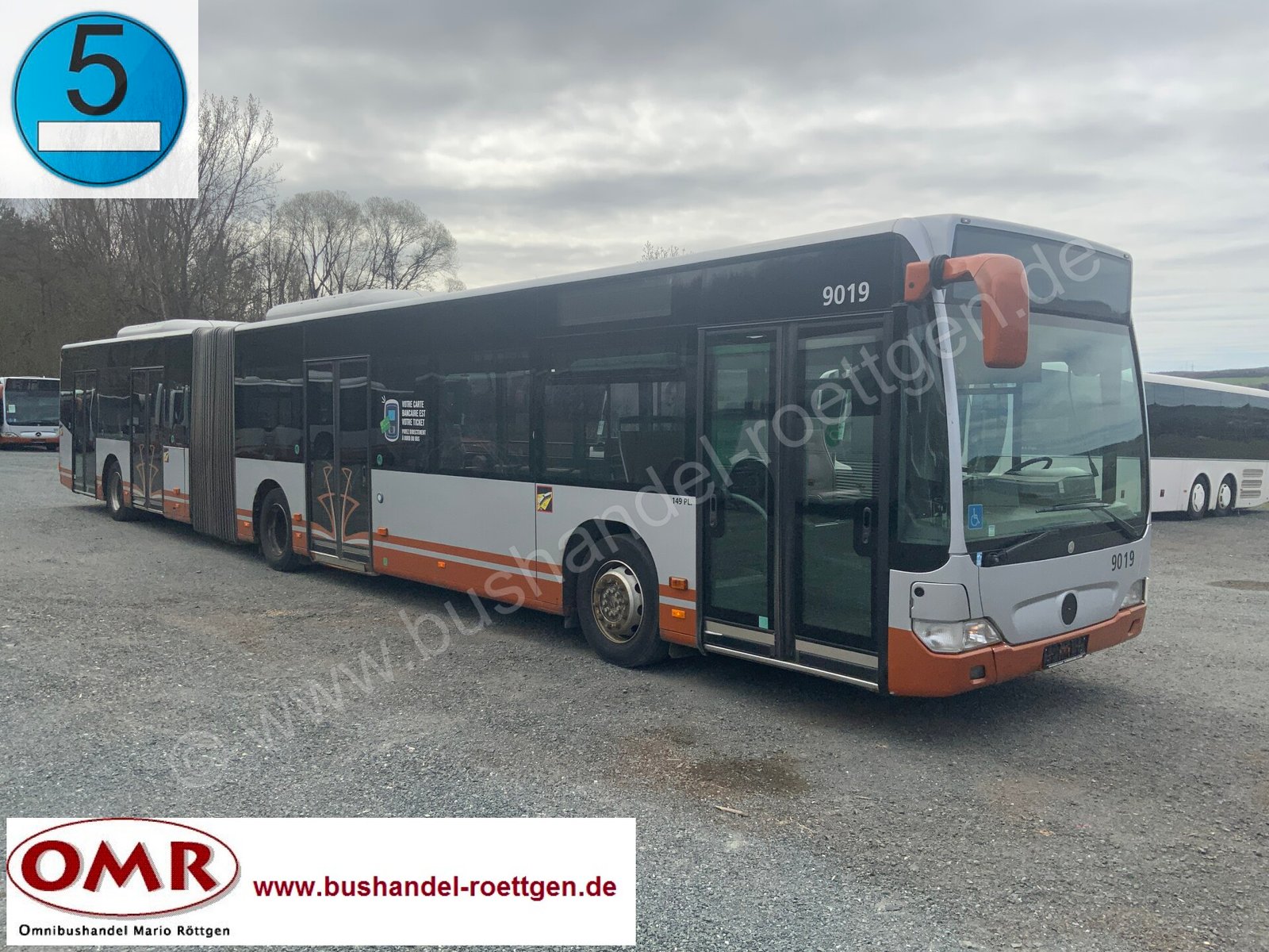 Употребяван 18-метров съчленен автобус Mercedes-Benz Citaro, заснет в база за продажба на автобуси в Германия.